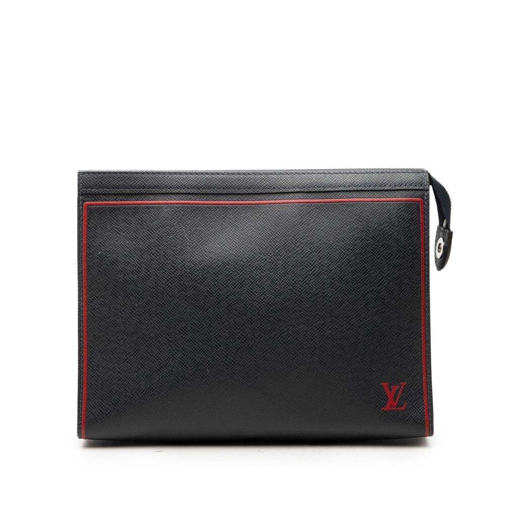 Pre-Loved Louis Vuitton Taiga Pochette Voyage MM